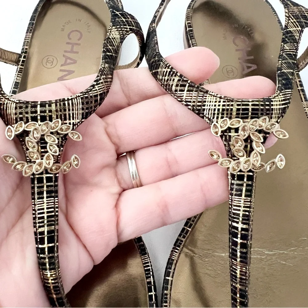 CHANEL‎ | Gold Metallic Tweed Print Crystal CC Logo Thong Sandals 40C Wide
